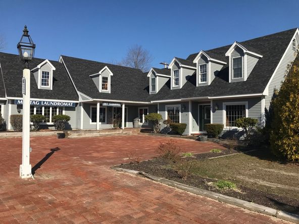 Village Marketplace: 169 Port Rd, Kennebunk, ME 04043